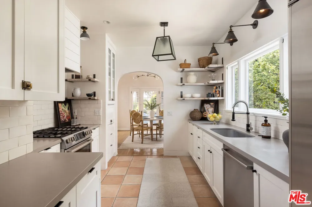 878 Paseo Ferrelo Santa Barbara, CA 93103
