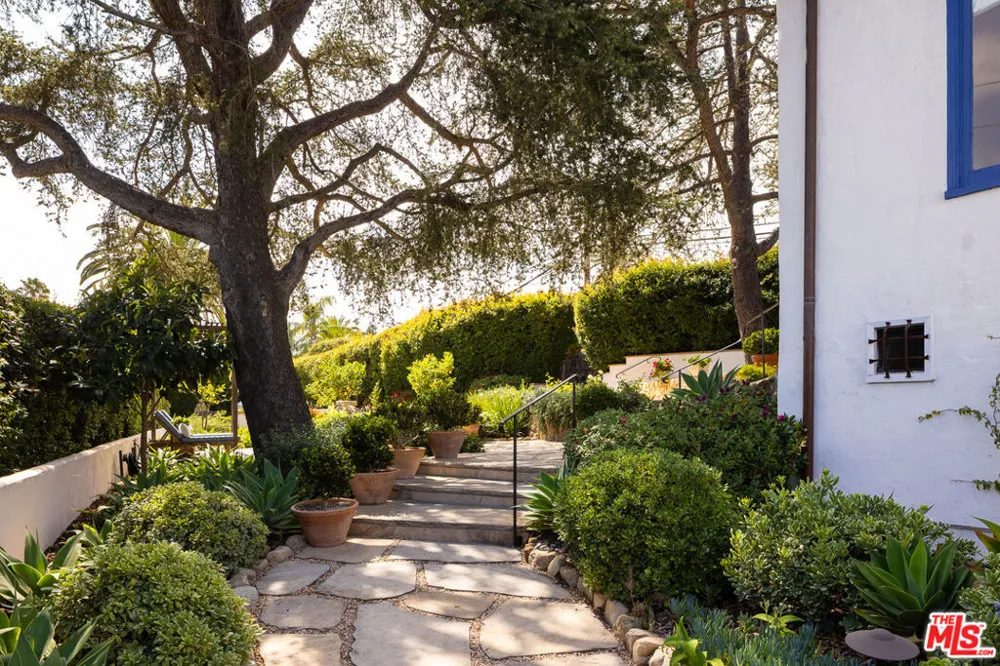 878 Paseo Ferrelo Santa Barbara, CA 93103