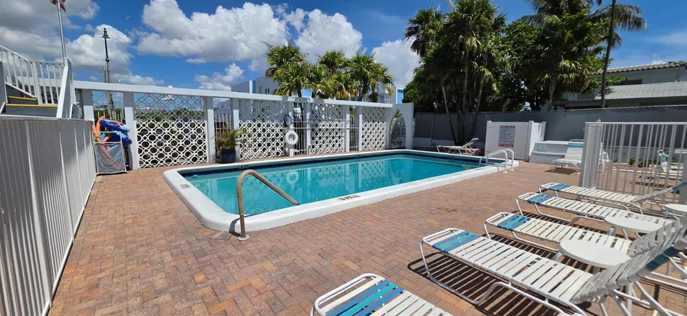 4228 Ocean Drive #34 Lauderdale By The Sea, FL 33308