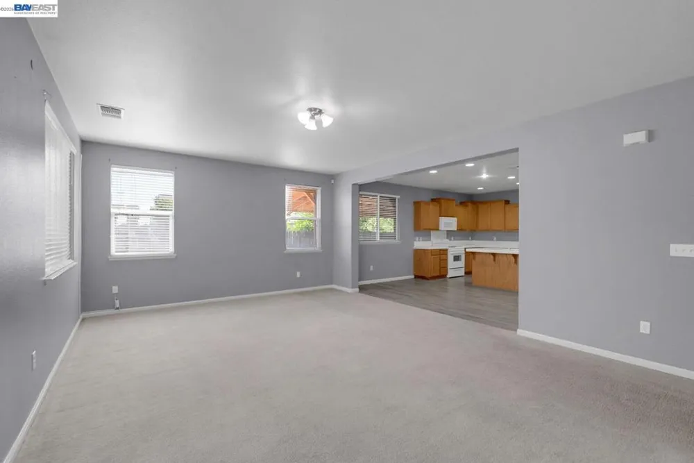 253 Lilac Ln Livingston, CA 95334