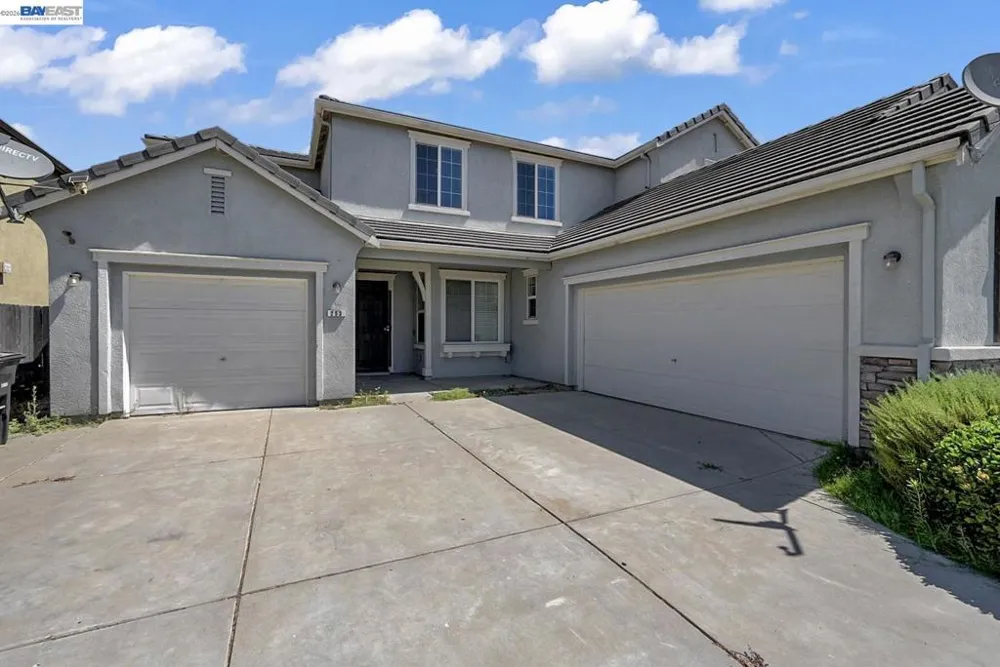 253 Lilac Ln Livingston, CA 95334