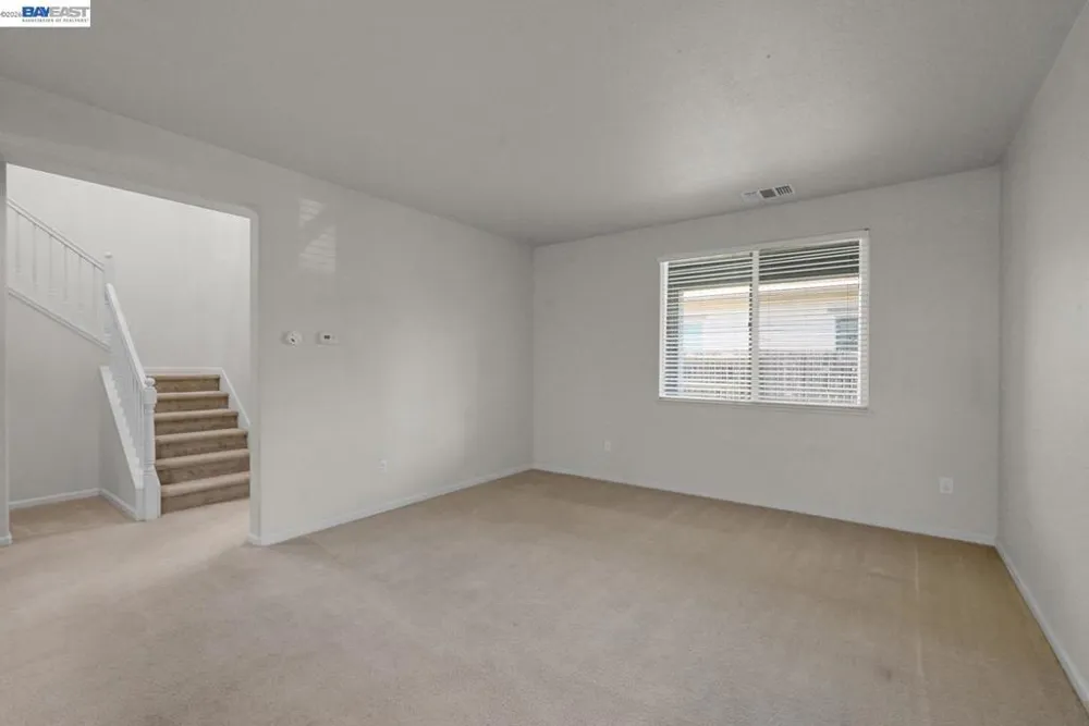 253 Lilac Ln Livingston, CA 95334