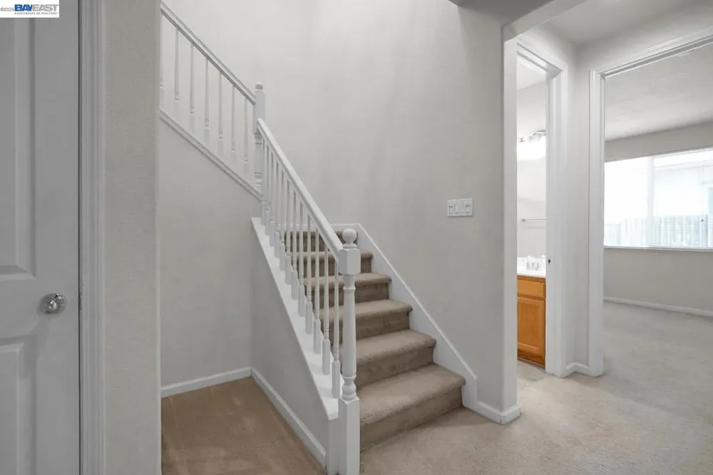 253 Lilac Ln Livingston, CA 95334