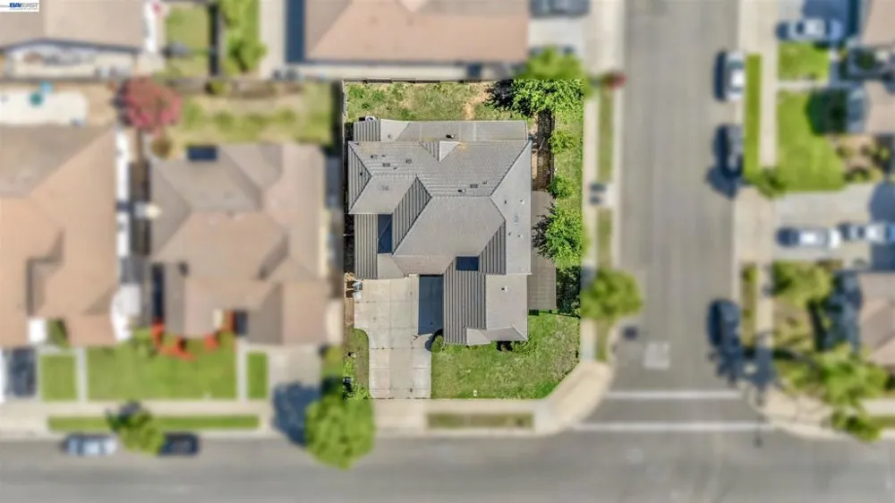 253 Lilac Ln Livingston, CA 95334