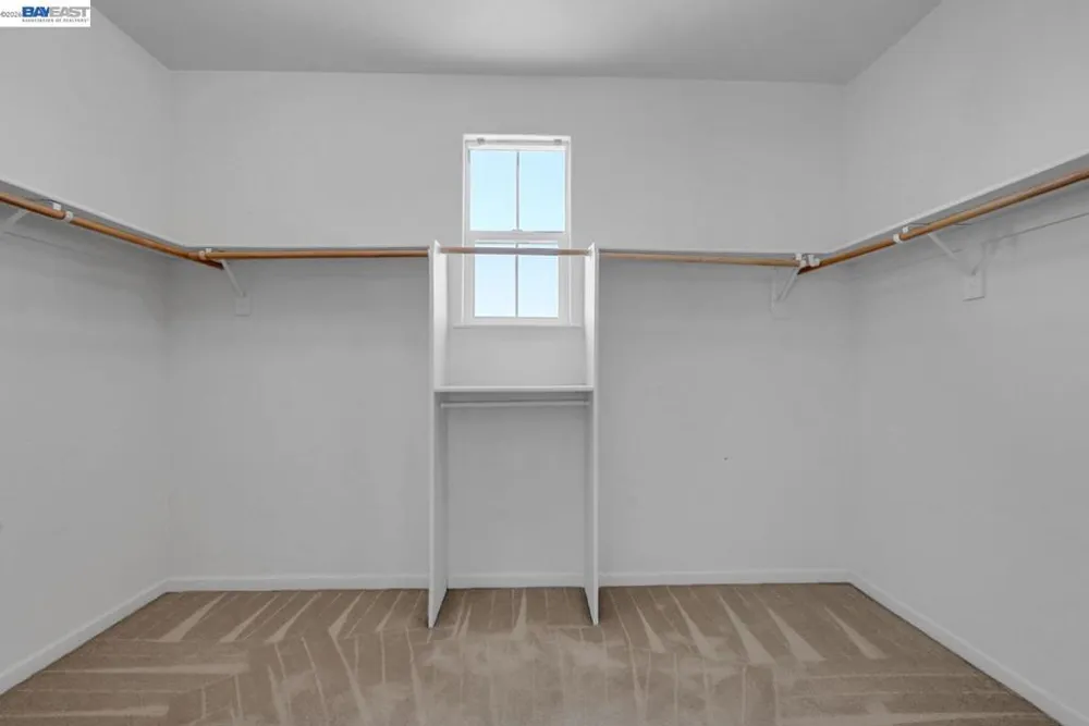 253 Lilac Ln Livingston, CA 95334
