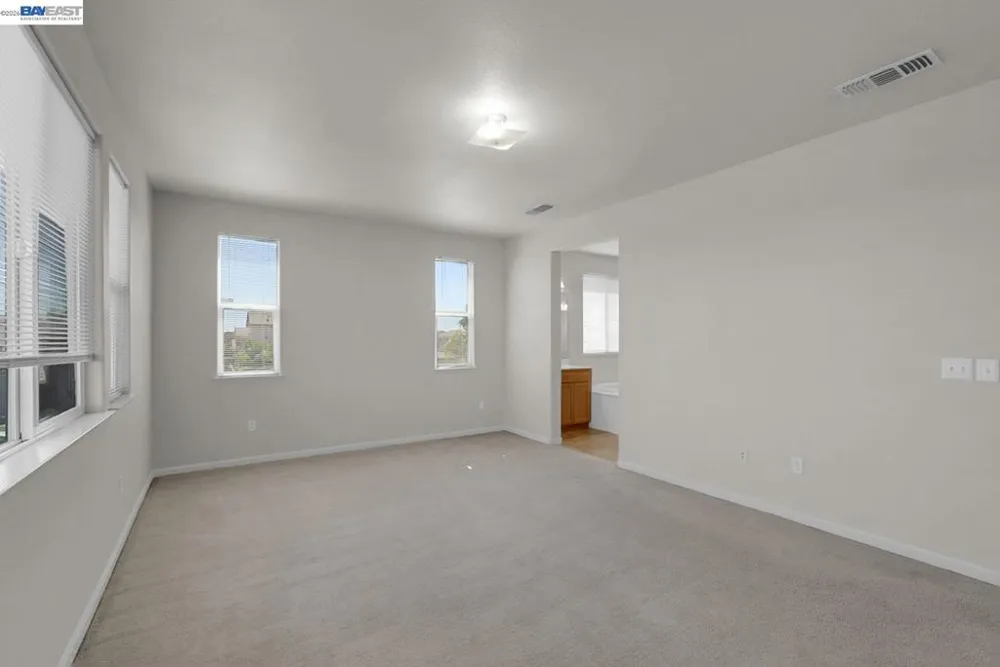 253 Lilac Ln Livingston, CA 95334