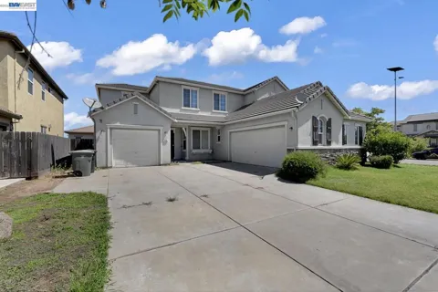253 Lilac Ln