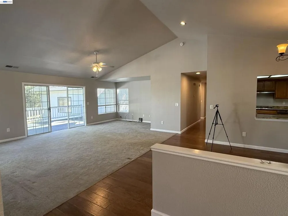 11933 Tammy Way Grass Valley, CA 95949
