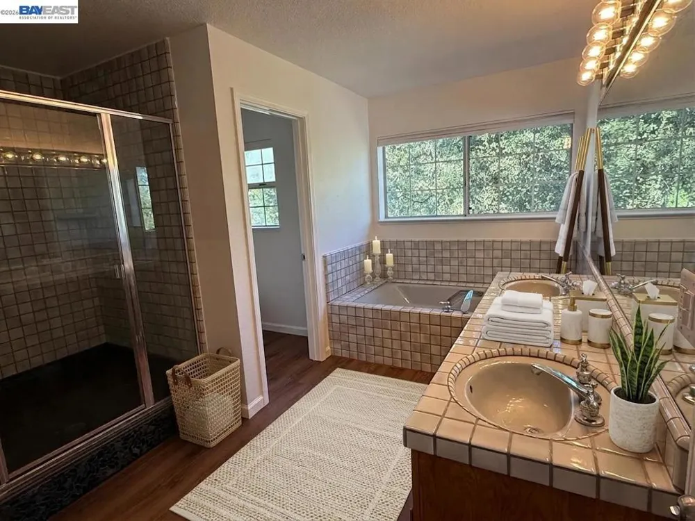 11933 Tammy Way Grass Valley, CA 95949