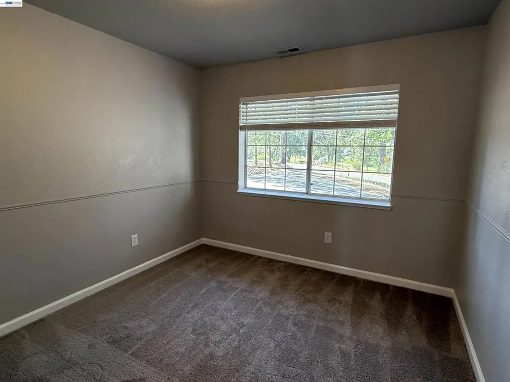 11933 Tammy Way Grass Valley, CA 95949