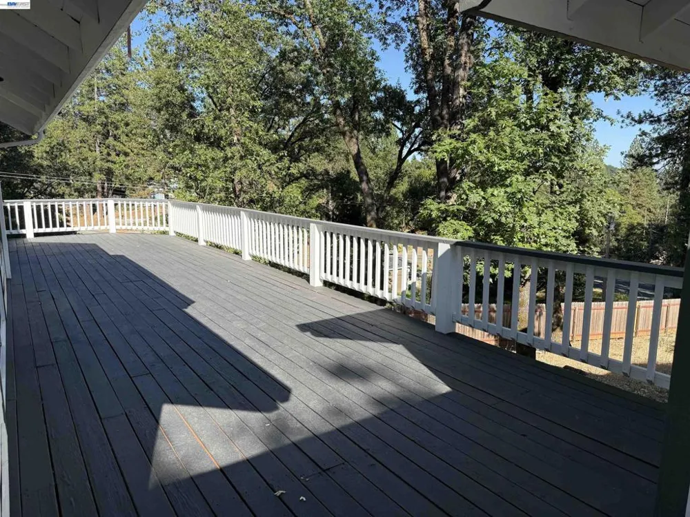 11933 Tammy Way Grass Valley, CA 95949