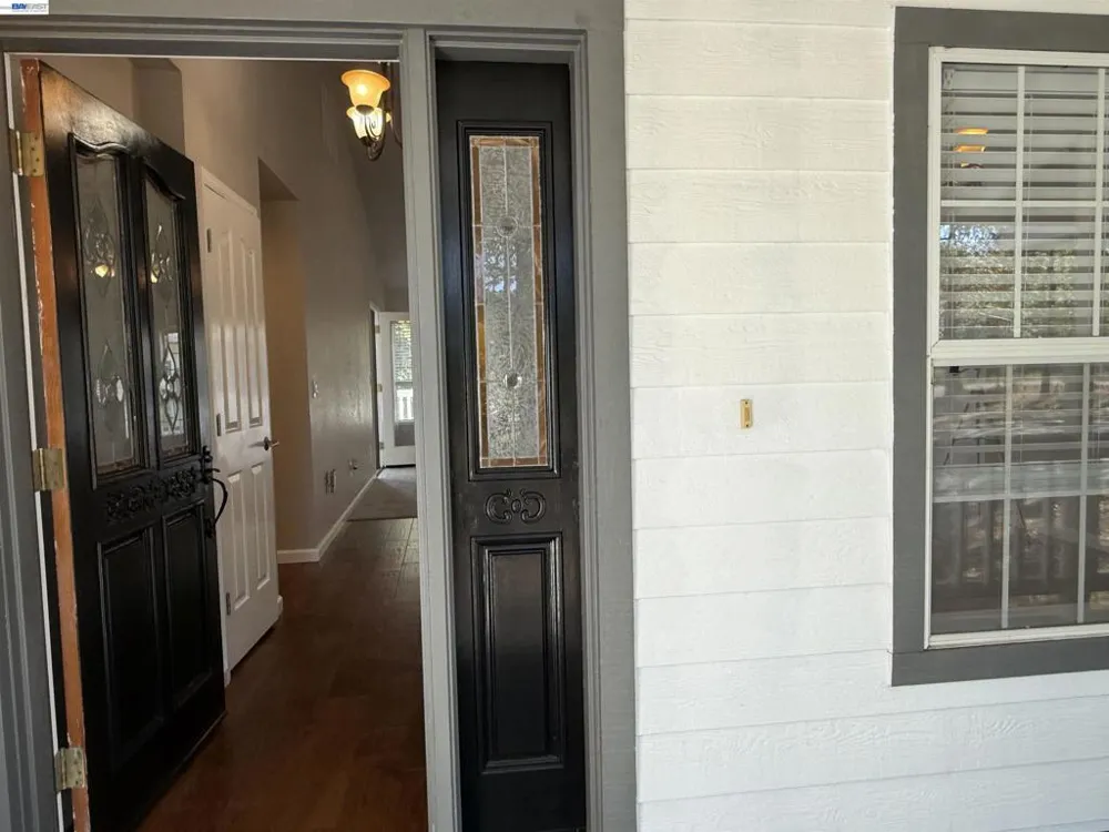 11933 Tammy Way Grass Valley, CA 95949
