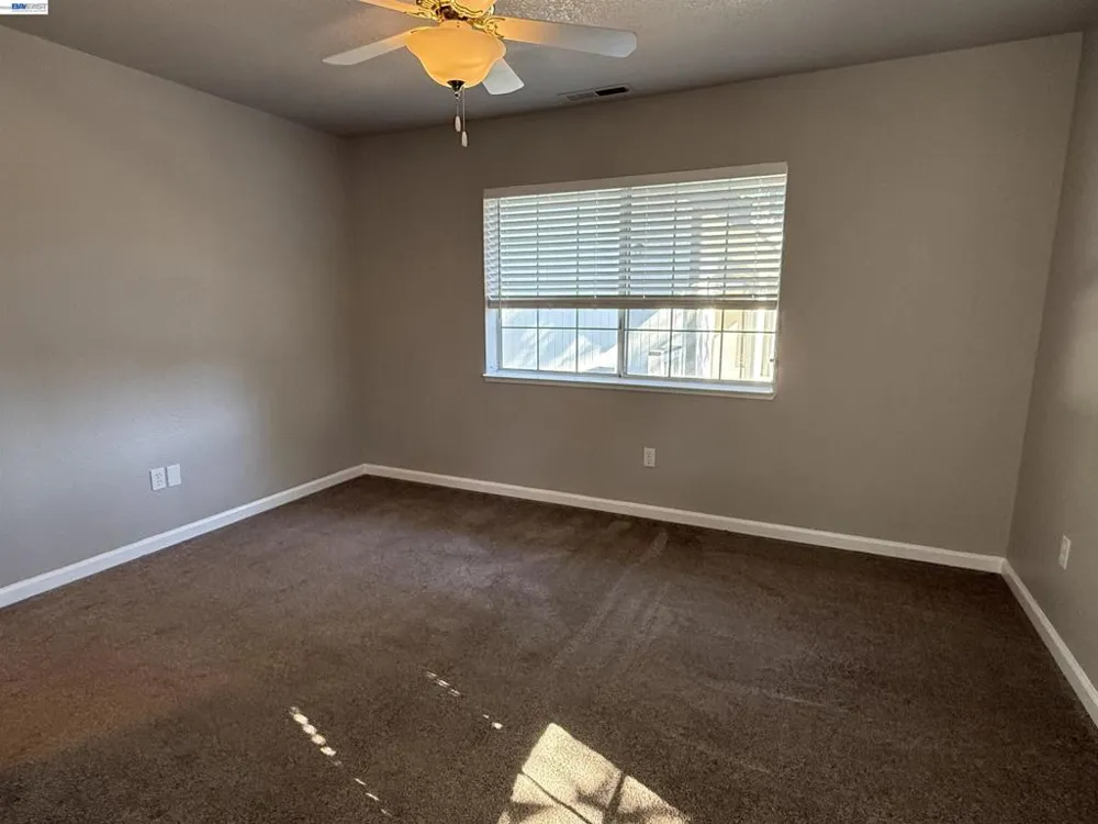 11933 Tammy Way Grass Valley, CA 95949