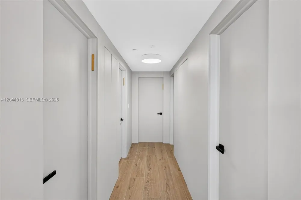 20281 E Country Club Dr #407 Aventura, FL 33180