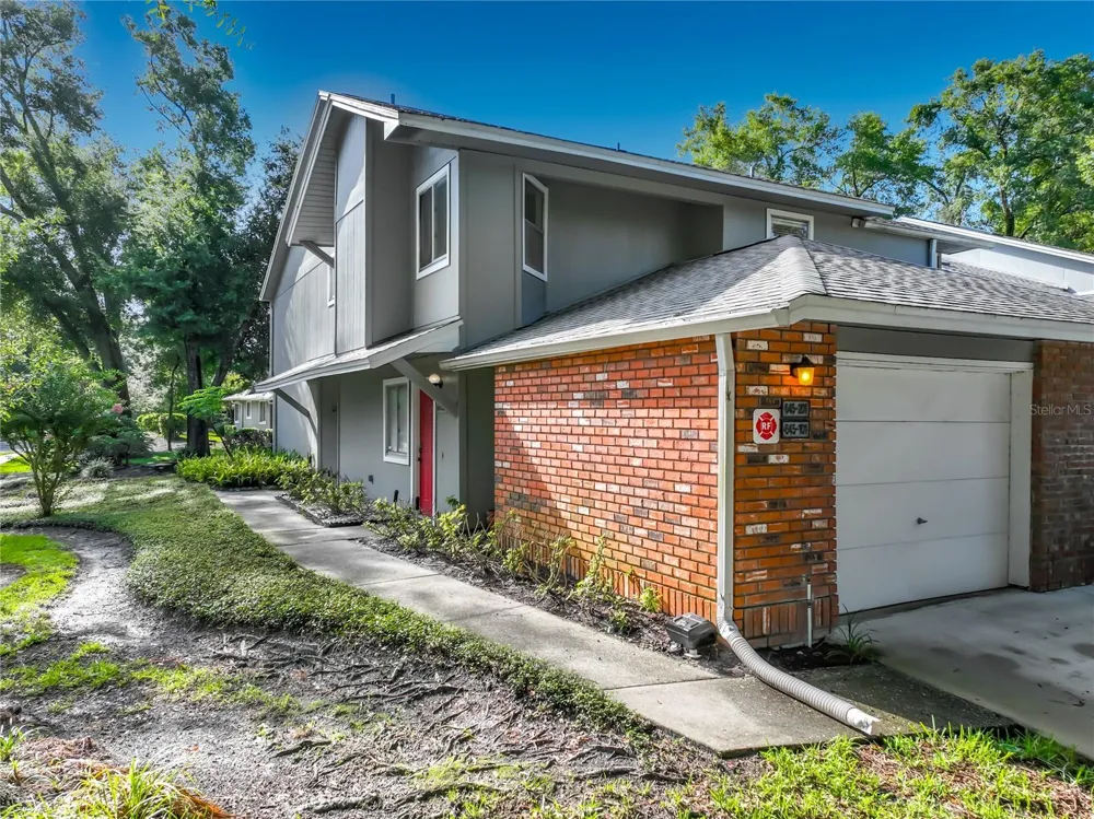 645 LAUREL OAK LANE #201 Altamonte Springs, FL 32701