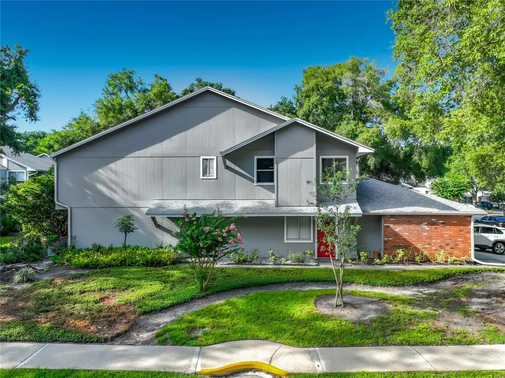 645 LAUREL OAK LANE #201 Altamonte Springs, FL 32701