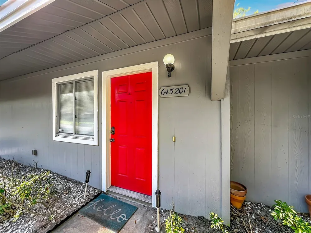 645 LAUREL OAK LANE #201 Altamonte Springs, FL 32701