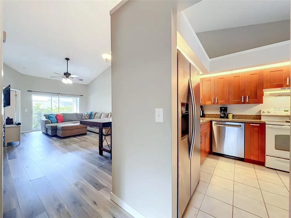 645 LAUREL OAK LANE #201 Altamonte Springs, FL 32701