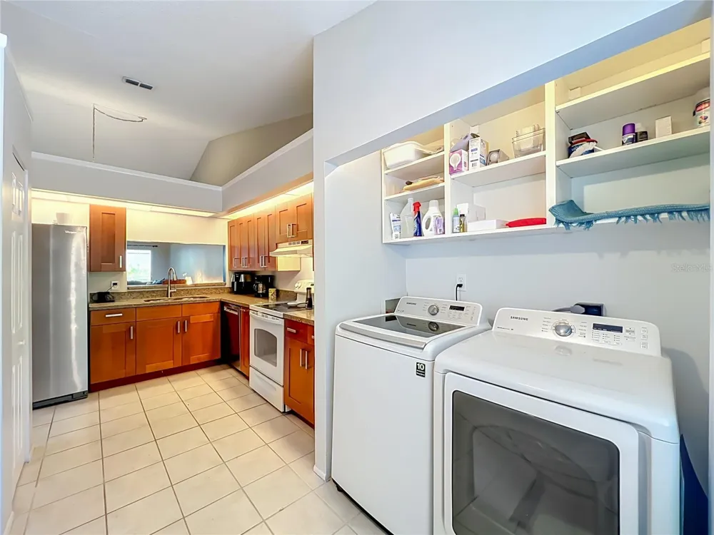 645 LAUREL OAK LANE #201 Altamonte Springs, FL 32701
