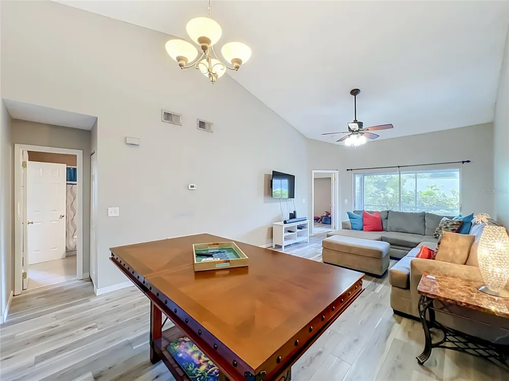 645 LAUREL OAK LANE #201 Altamonte Springs, FL 32701