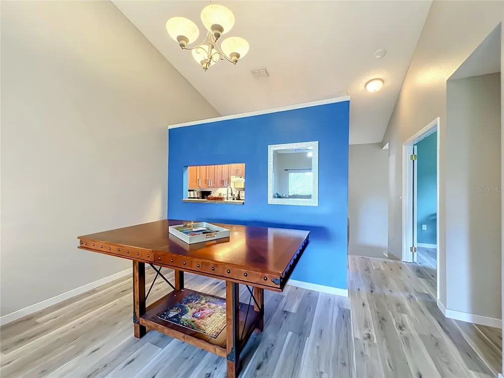 645 LAUREL OAK LANE #201 Altamonte Springs, FL 32701
