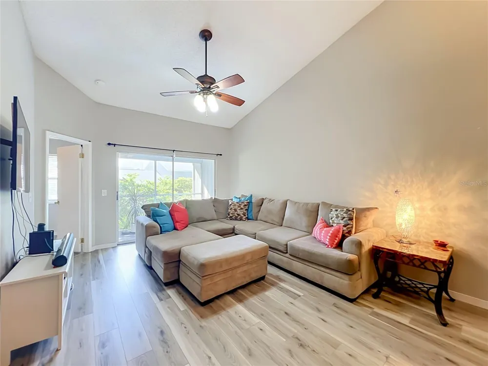645 LAUREL OAK LANE #201 Altamonte Springs, FL 32701