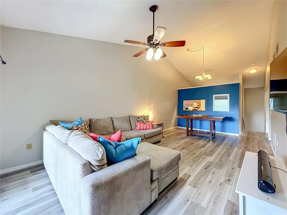 645 LAUREL OAK LANE #201 Altamonte Springs, FL 32701