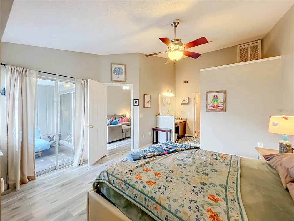 645 LAUREL OAK LANE #201 Altamonte Springs, FL 32701