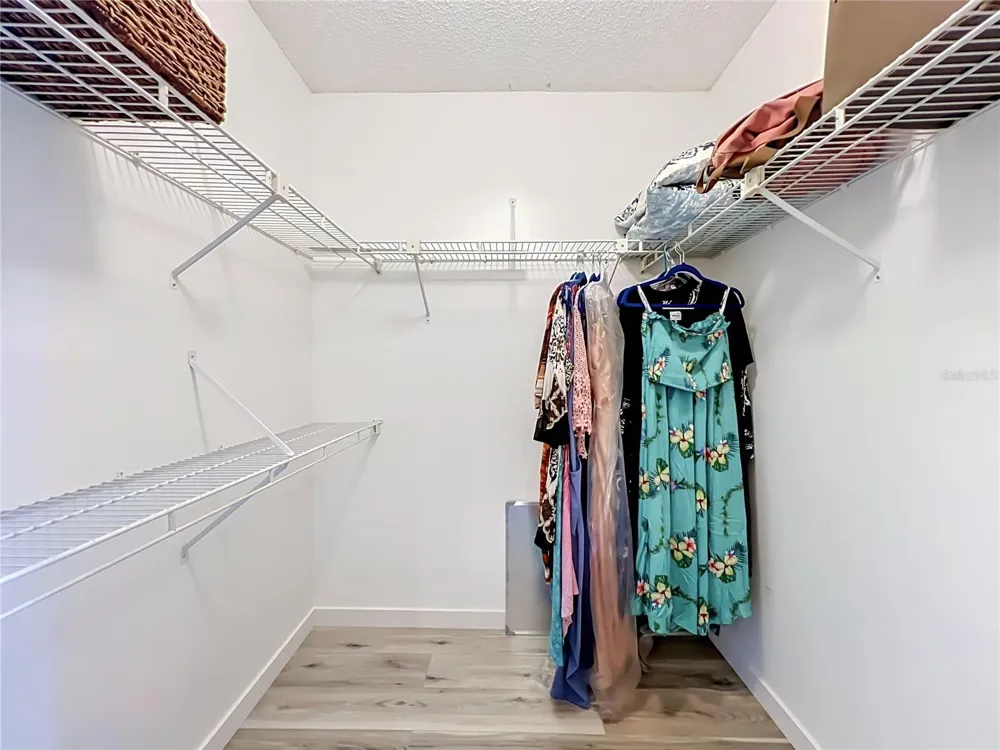 645 LAUREL OAK LANE #201 Altamonte Springs, FL 32701