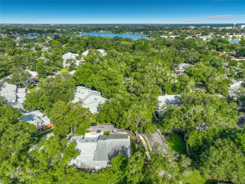 645 LAUREL OAK LANE #201 Altamonte Springs, FL 32701