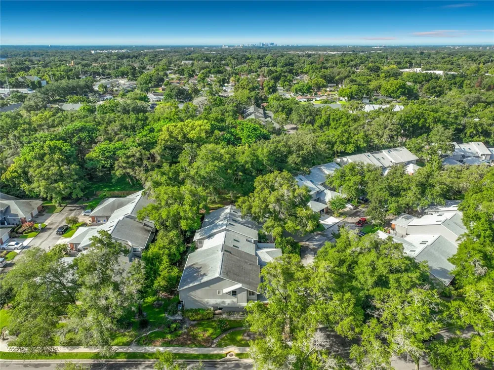 645 LAUREL OAK LANE #201 Altamonte Springs, FL 32701