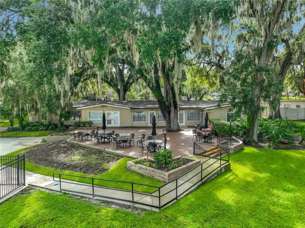 645 LAUREL OAK LANE #201 Altamonte Springs, FL 32701