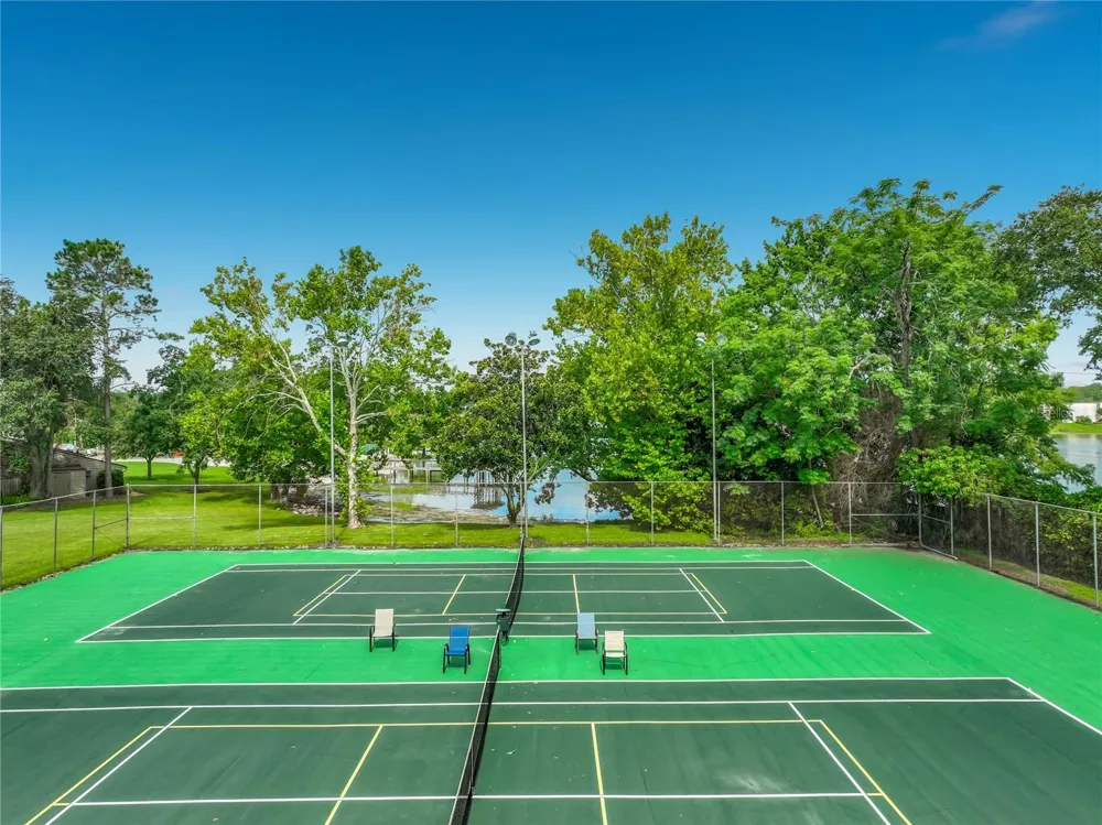 645 LAUREL OAK LANE #201 Altamonte Springs, FL 32701