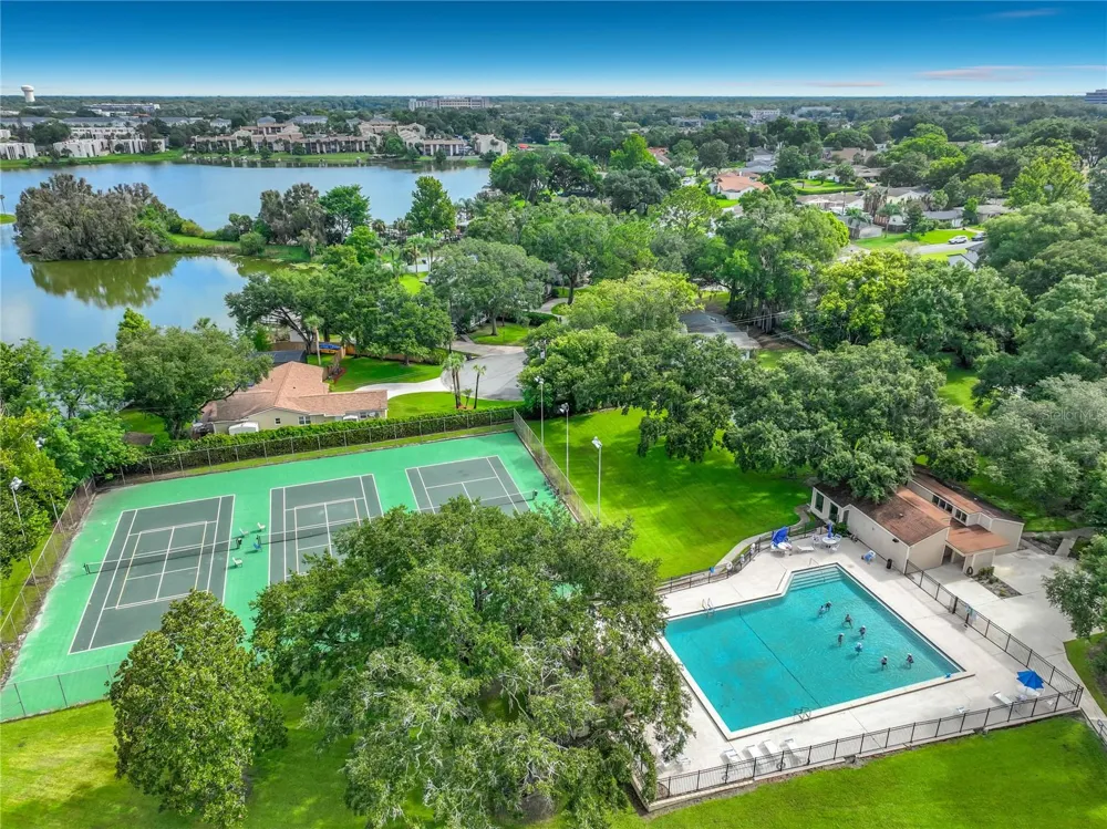 645 LAUREL OAK LANE #201 Altamonte Springs, FL 32701