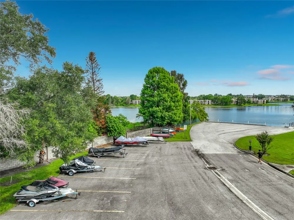 645 LAUREL OAK LANE #201 Altamonte Springs, FL 32701
