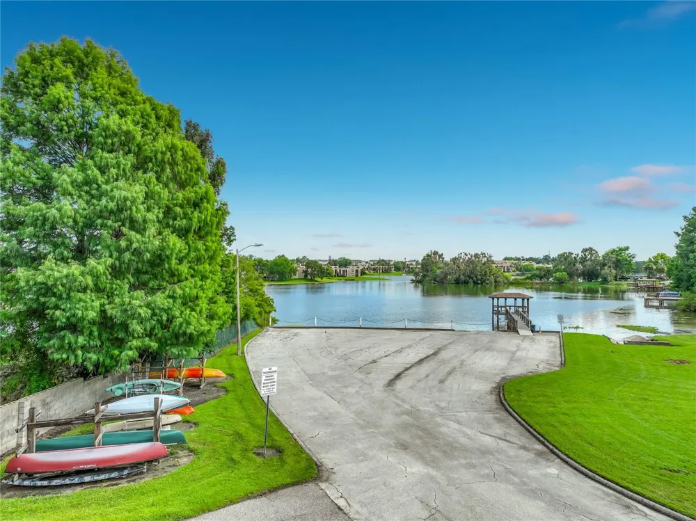 645 LAUREL OAK LANE #201 Altamonte Springs, FL 32701