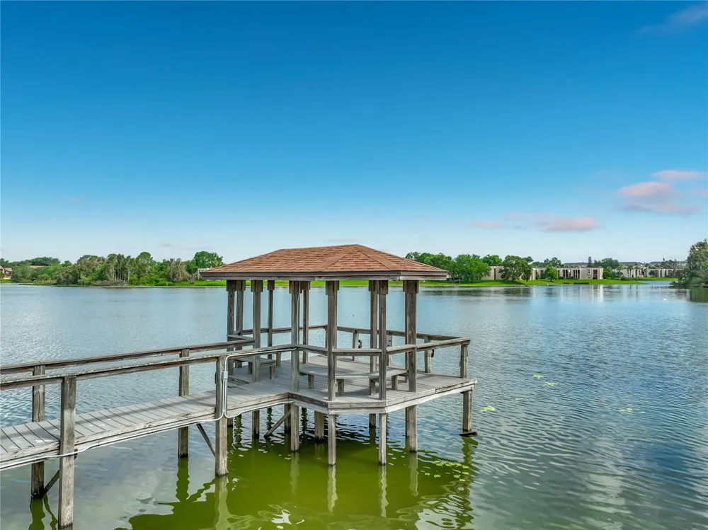 645 LAUREL OAK LANE #201 Altamonte Springs, FL 32701