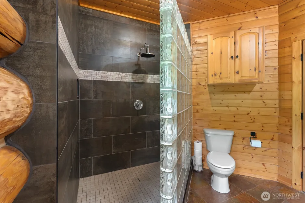 8443 Kickerville Road Blaine, WA 98230