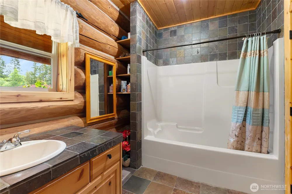 8443 Kickerville Road Blaine, WA 98230