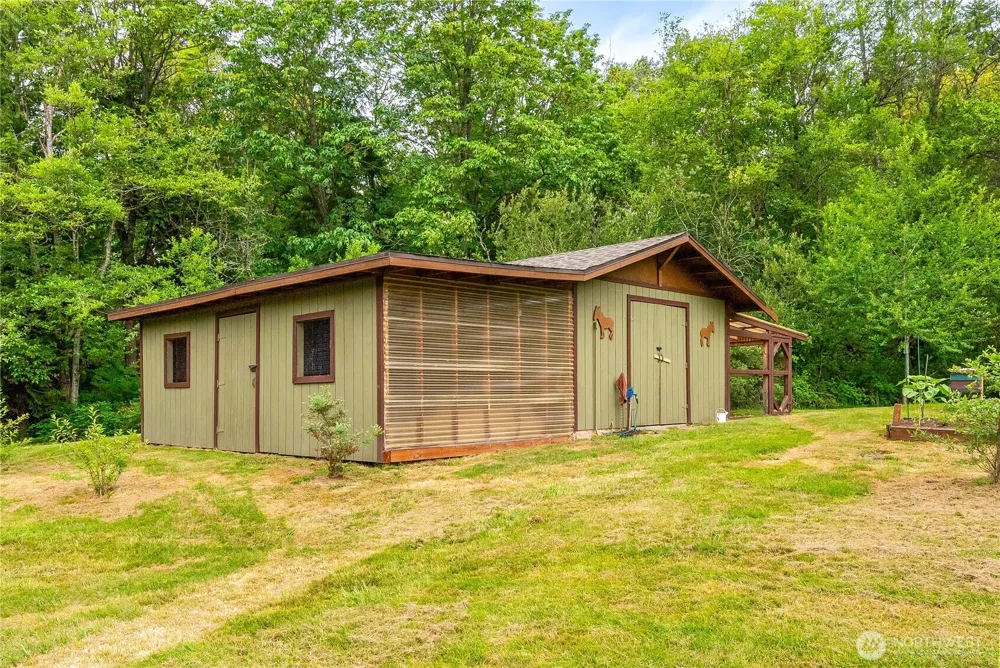 8443 Kickerville Road Blaine, WA 98230