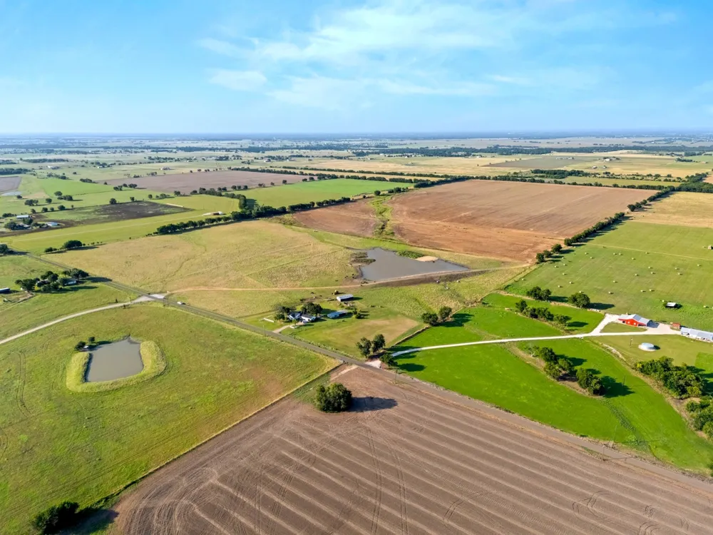 160 Covered Wagon Trail Crawford, TX 76638