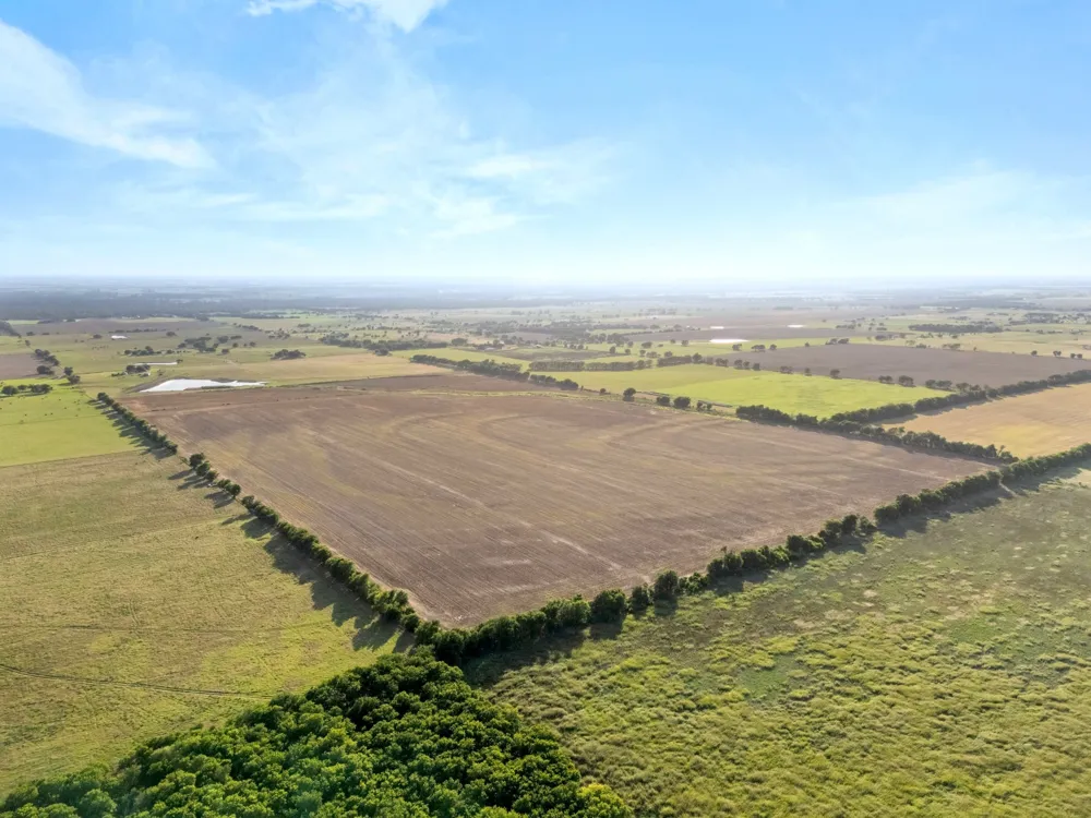 160 Covered Wagon Trail Crawford, TX 76638