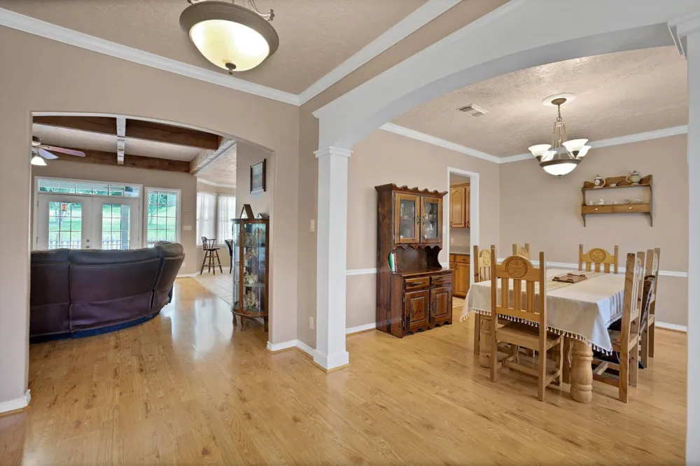 401 Hill Creek Drive Coldspring, TX 77331