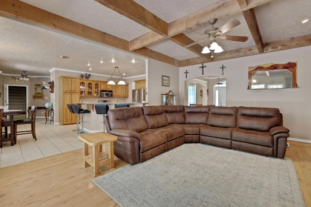 401 Hill Creek Drive Coldspring, TX 77331