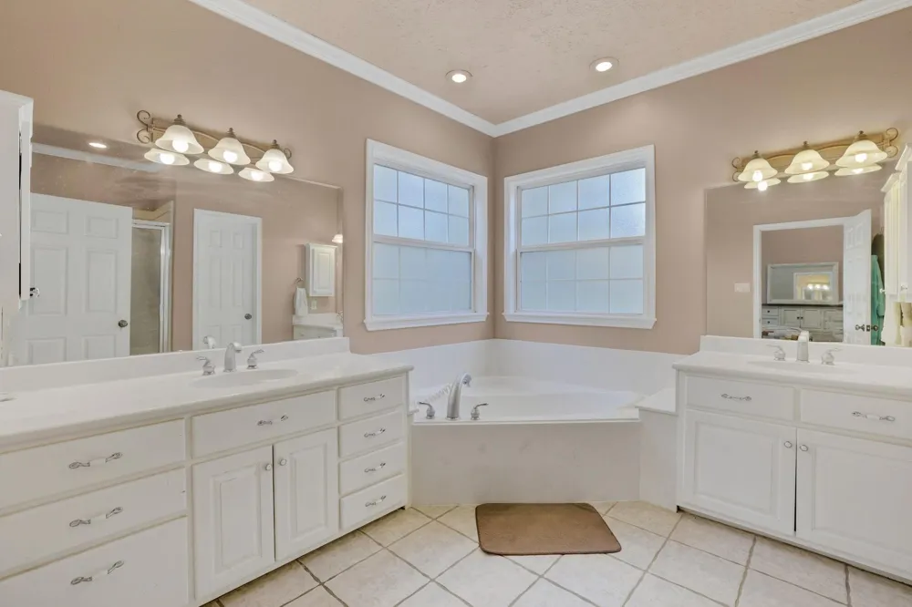 401 Hill Creek Drive Coldspring, TX 77331