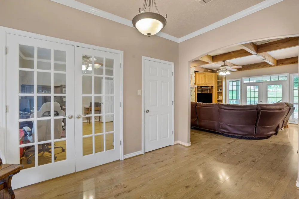 401 Hill Creek Drive Coldspring, TX 77331