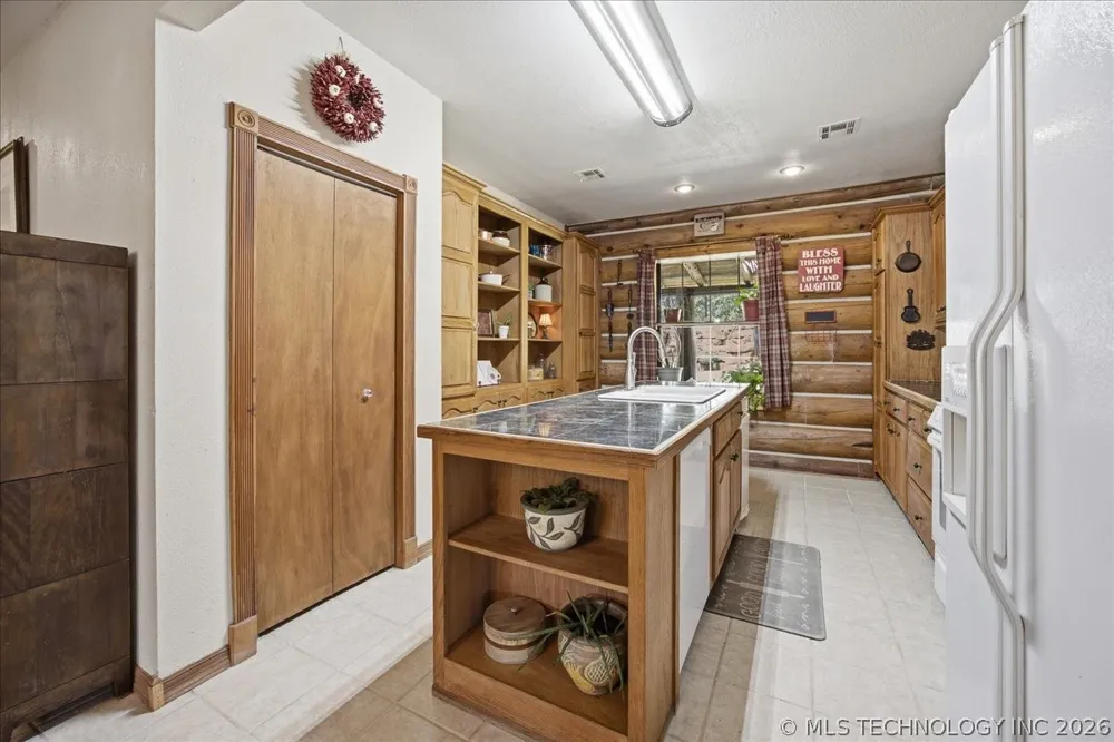 28400 W 51st Street Sand Springs, OK 74063