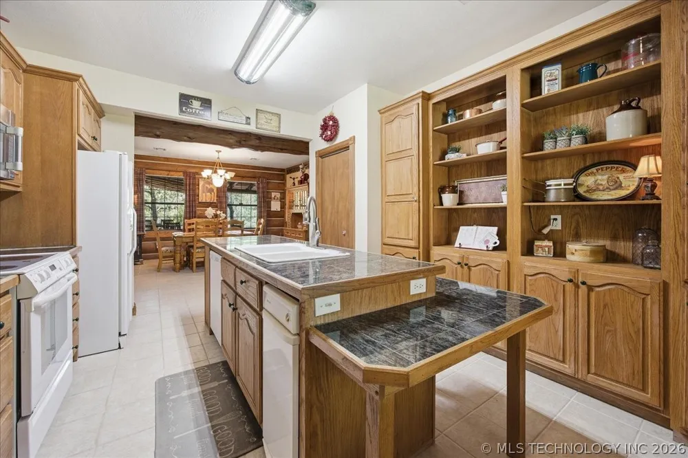 28400 W 51st Street Sand Springs, OK 74063