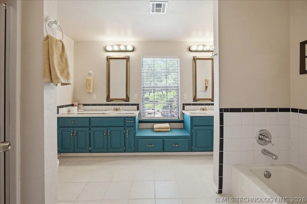 28400 W 51st Street Sand Springs, OK 74063