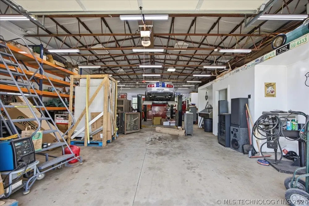 28400 W 51st Street Sand Springs, OK 74063
